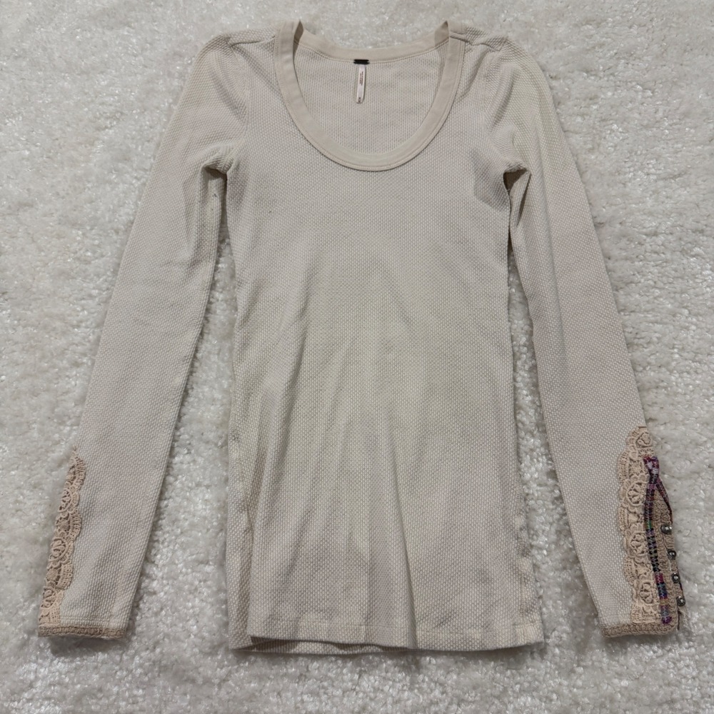 Free People Thermal Top Womens M Ivory Crochet Lace Cuff Embroidered Scoop Neck